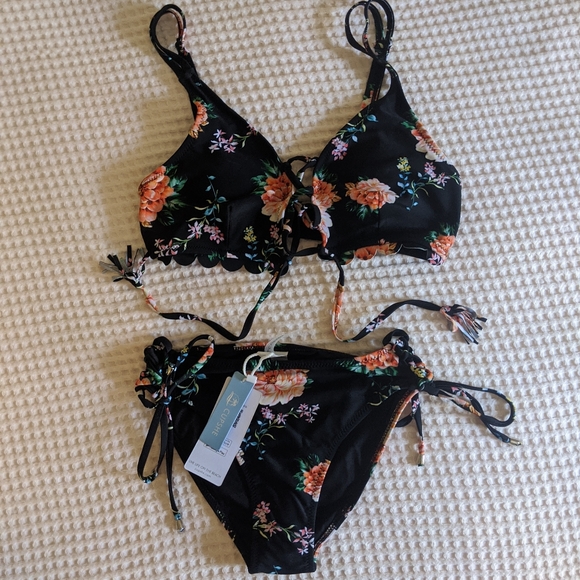 Cupshe Other - Black Floral Cupshe Bikini